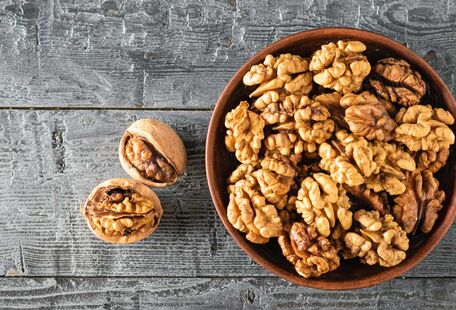 Proč bychom měli pravidelně jíst vlašské ořechy? Průvodce ořechy