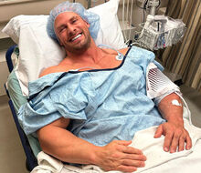 Joey Swoll prošel katastrofálním zážitkem. Rutinní operace nakonec trvala 6 hodin!